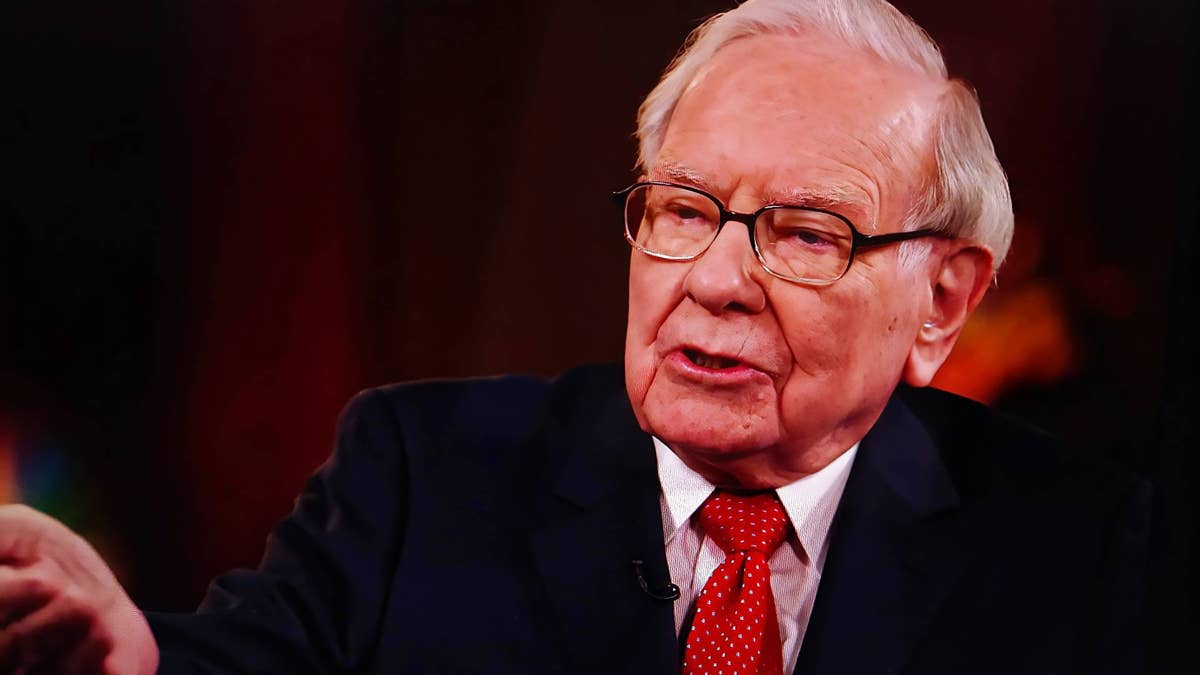 176-year-old bank stock pays Warren Buffett $576M in annual dividends