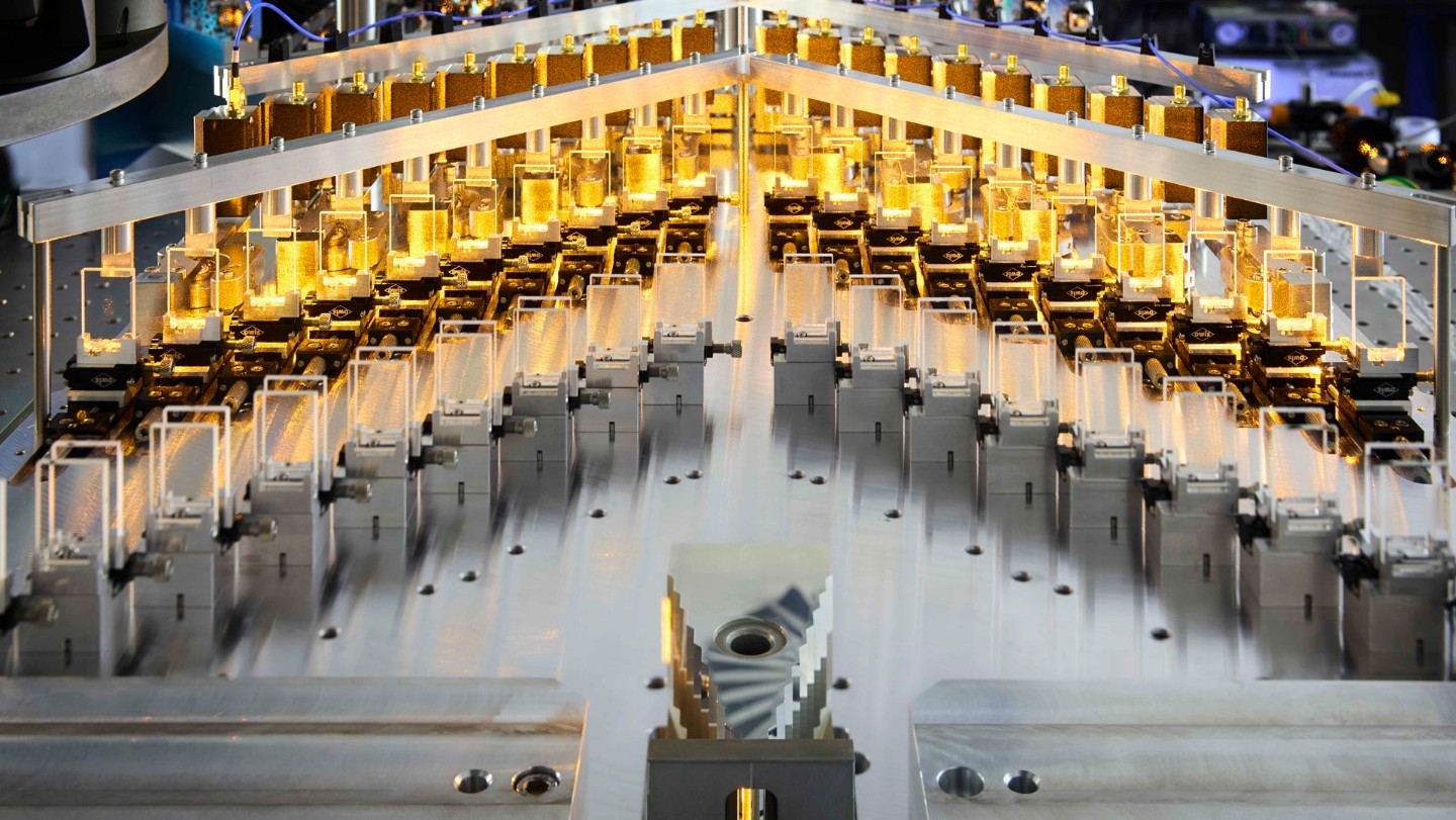 Fraunhofer ILT Develops Laser System for 2,000-Qubit Neutral-Atom Quantum Computer