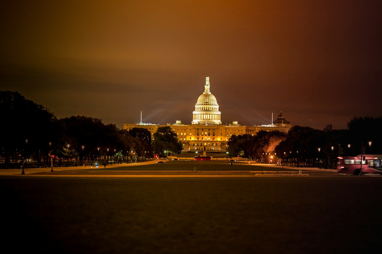 U.S. Lawmakers Reportedly Pushing Higher Defense Spending on Quantum as China Race Intensifies