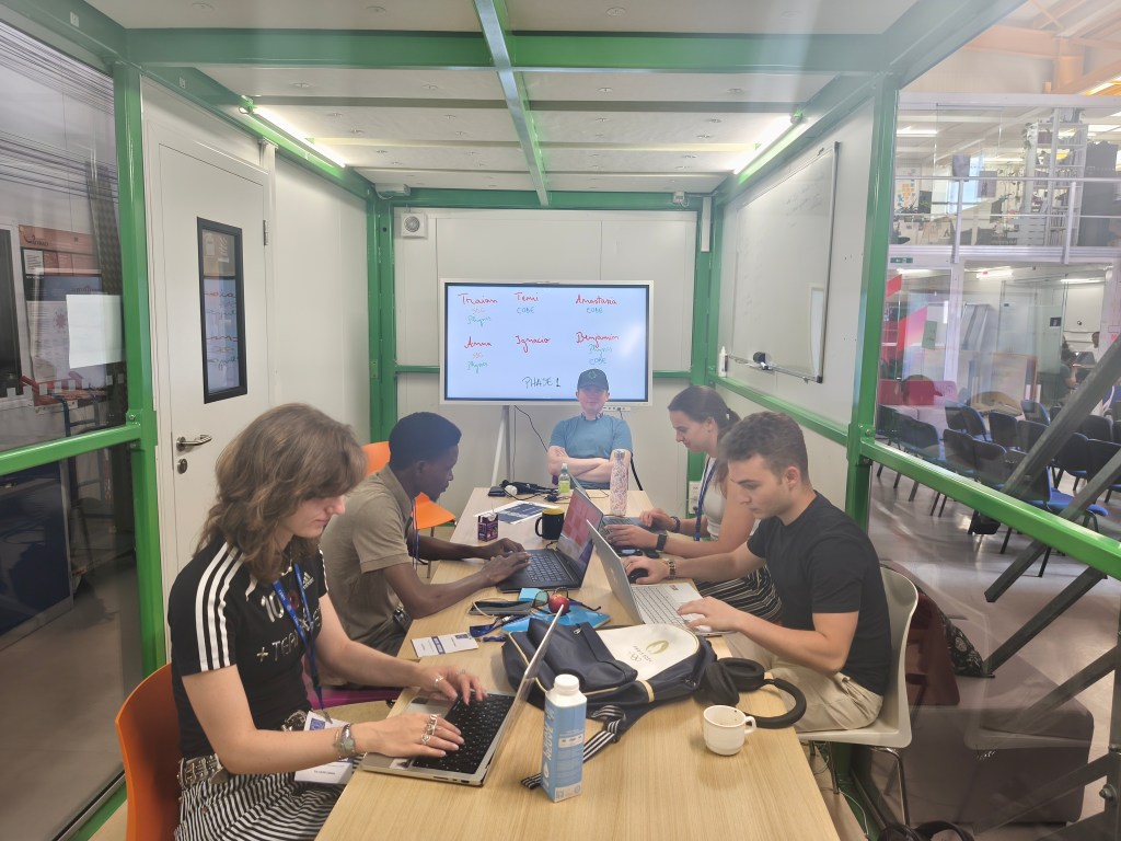 Simulating Quantum Materials via the Cloud at CERN Hackathon 2026