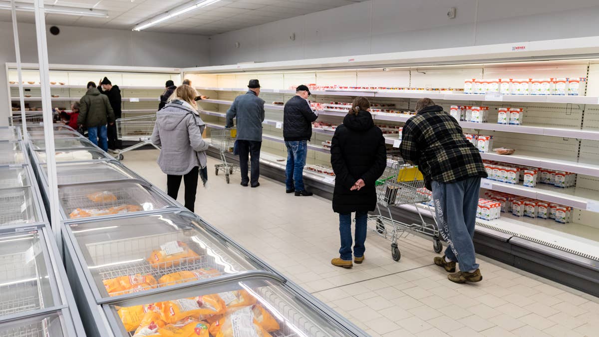 Grocery giant rethinks supply chain plans as store closures mount