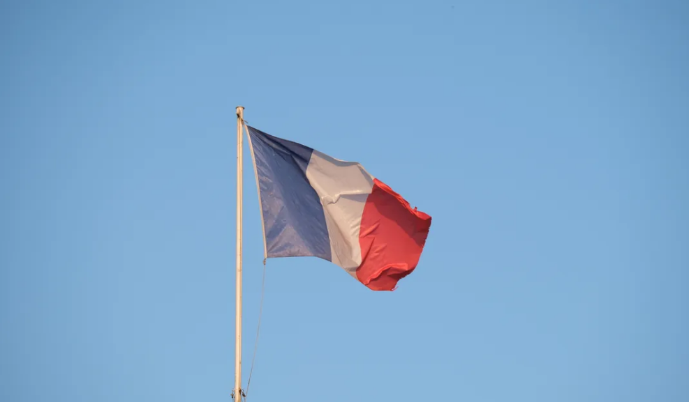 France Adds €1.55 Billion for Quantum and Semiconductor Development