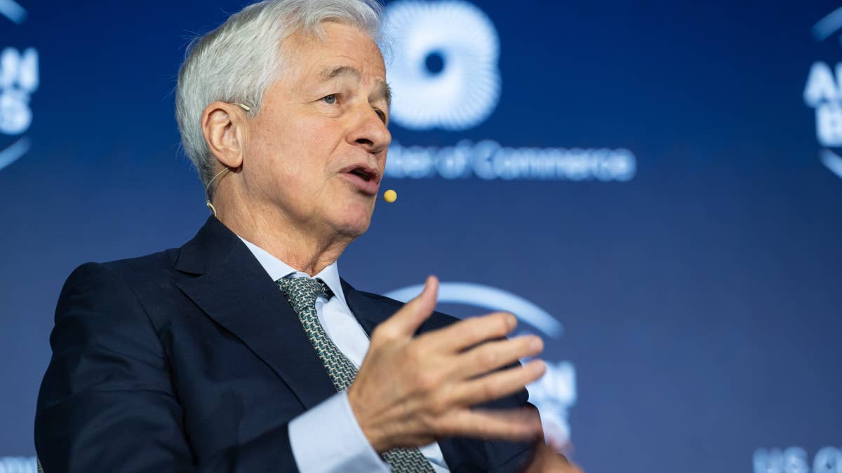 JPMorgan's CEO has an urgent and concerning message for investors