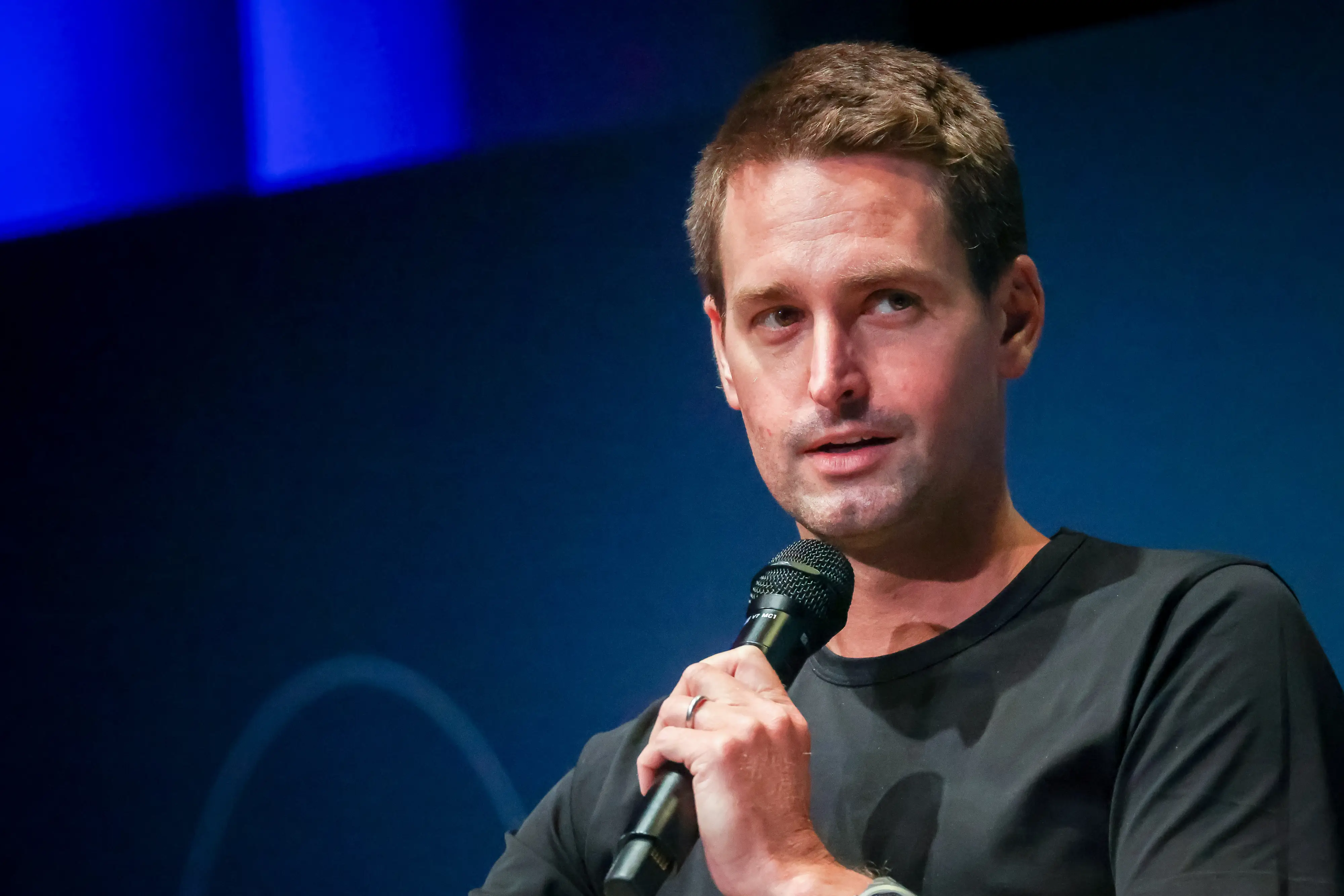 Snap is cutting 1,000 jobs, citing 'rapid advancements' in AI. Read the memo it sent to staff.