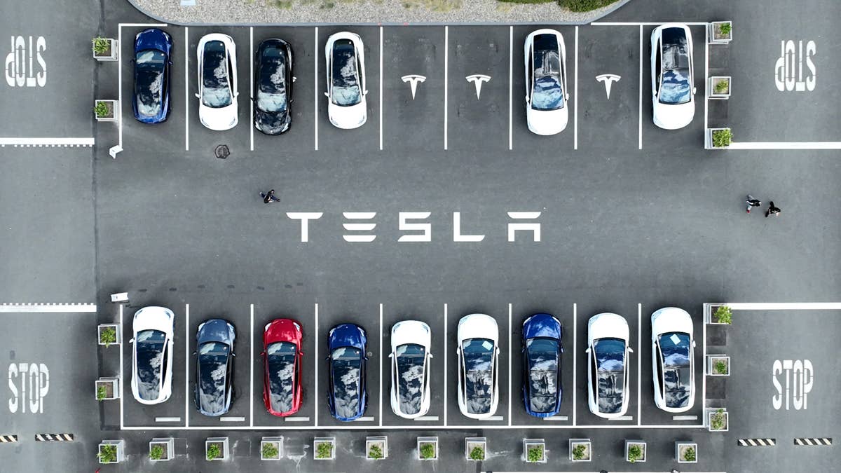 Tesla analysts get nervous heading into Q1 print